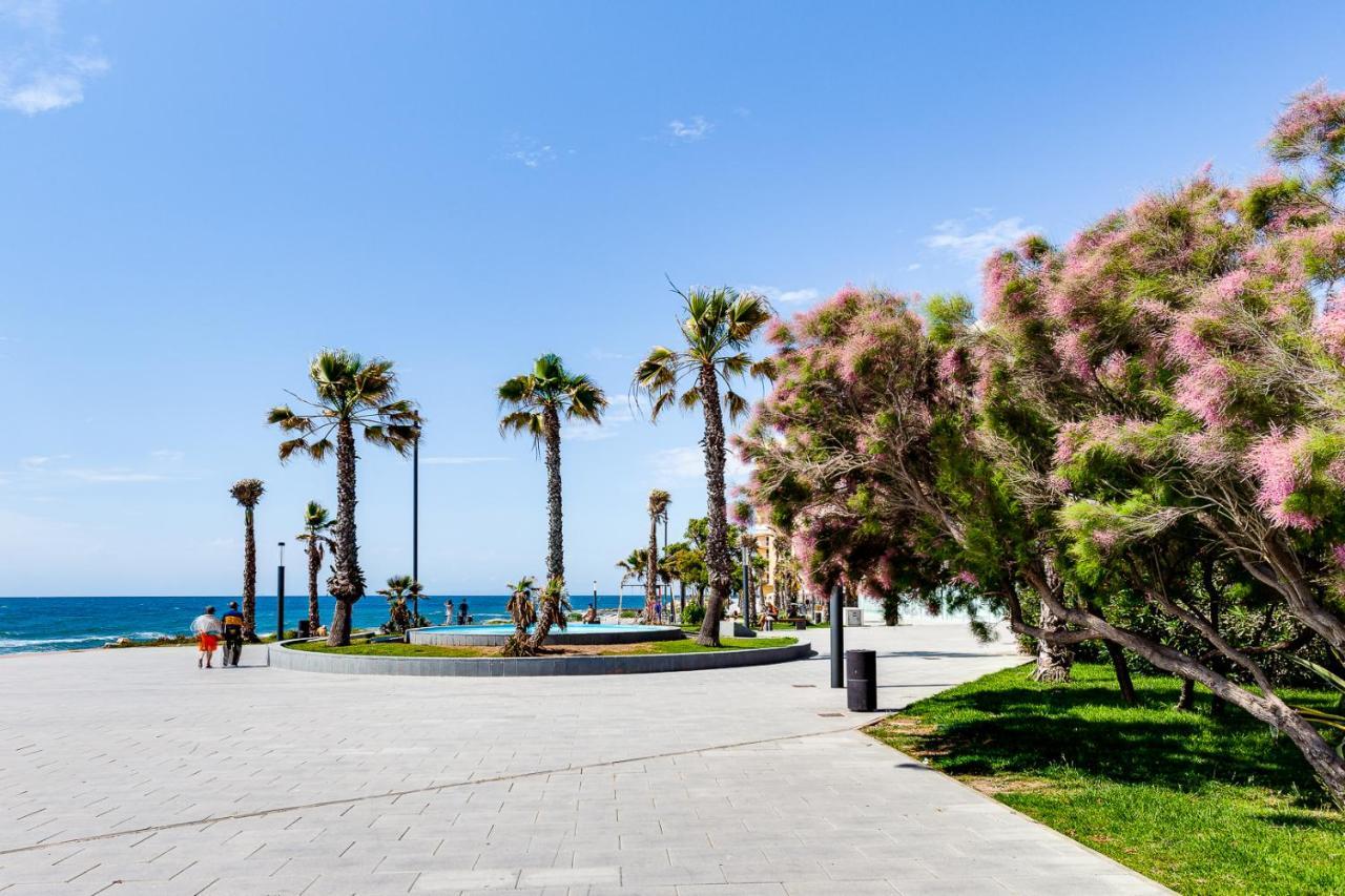 Casa Godisa Lägenhet Torrevieja Exteriör bild