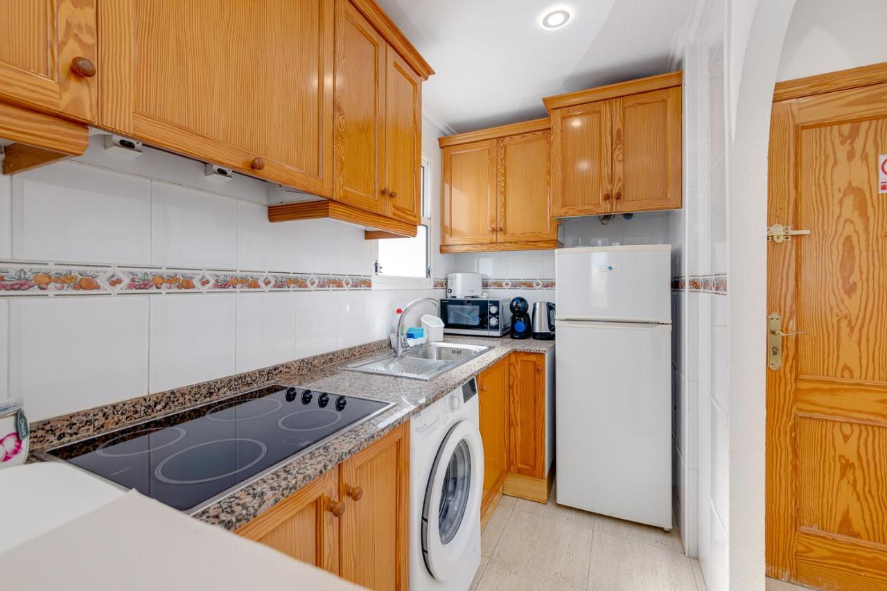 Casa Godisa Lägenhet Torrevieja Exteriör bild