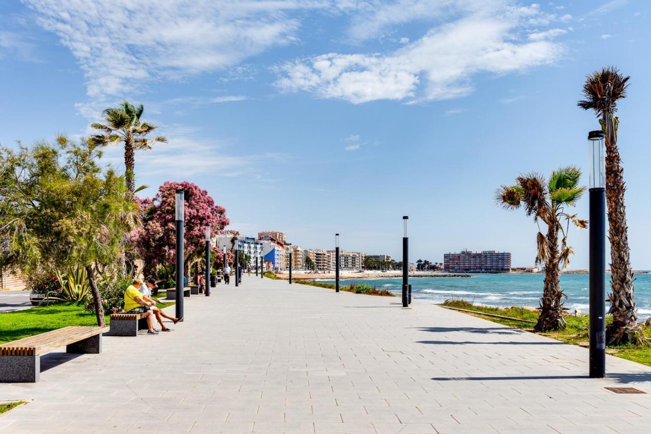 Casa Godisa Lägenhet Torrevieja Exteriör bild
